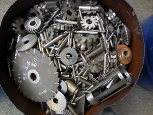 タングステンの買取・回収をお考えなら【再製メタル株式会社】にお任せ！